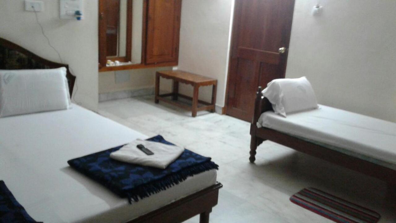 Hotel Geethanjali Residency Bhadrachalam Exterior foto